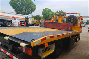 钟山区附近拖车电话号码服务